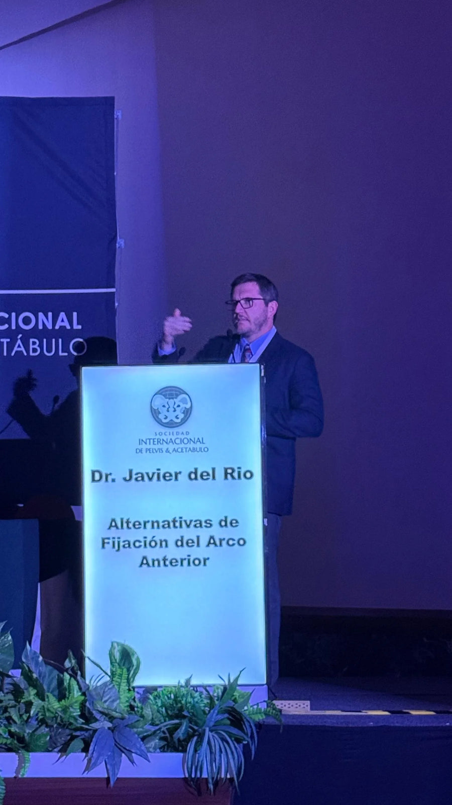 Alternativas de fijación del arco anterior · Congreso Internacional de Pelvis y Acetábulo